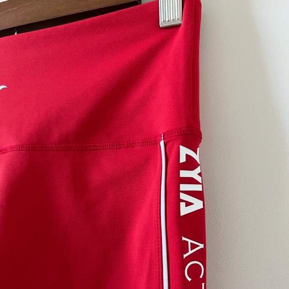 ZYIA Active Red Leggings Size 6-8 - Picture 8 of 9